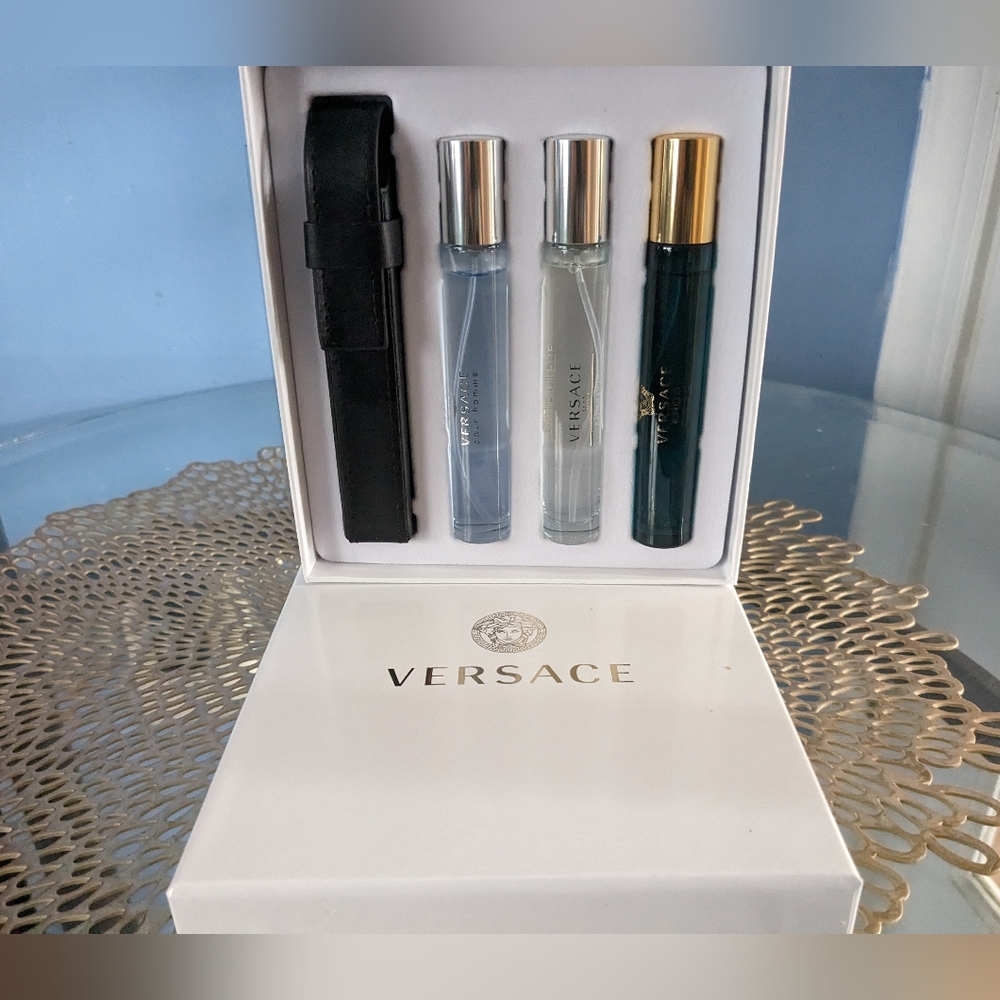 Versace - Picture 2 of 3